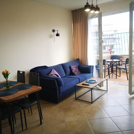 Riviera Deluxe Apartments Vlorë Esterno foto